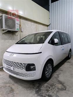 هیوندای ستاریا
